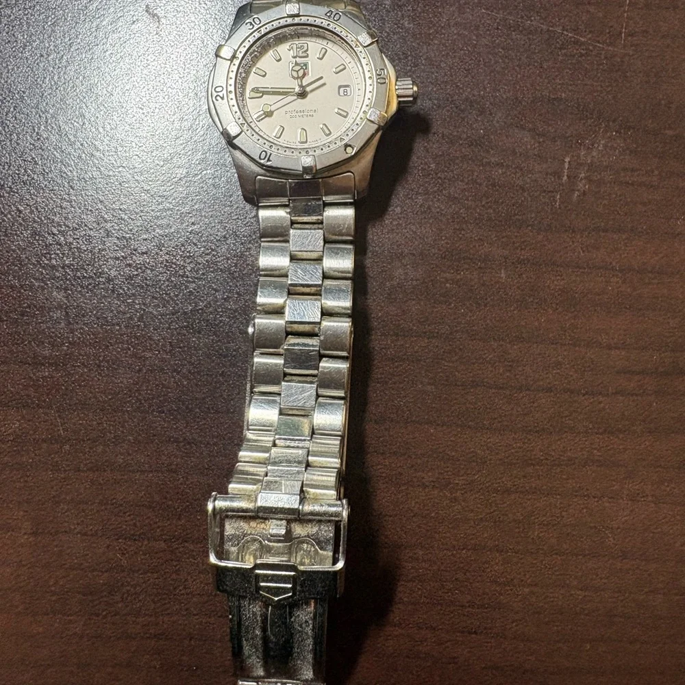 Tag Heuer WK131 Professional
2000 Classic Swiss Quartz Ladies Date
Watch - Picture 3 of 9